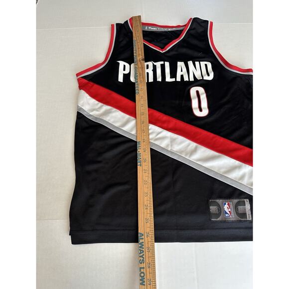 Fanatics Damian Lillard Portland Trail Blazers Sz S Basketball Jersey Black/Red - Picture 6 of 9